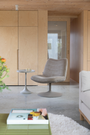 Round Pedestal Side Table | Zuiver Jason | Dutchfurniture.com