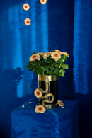 Aluminum Cylindrical Modern Vase M | Bold Monkey Never Hurt A Snake | Dutchfurniture.com